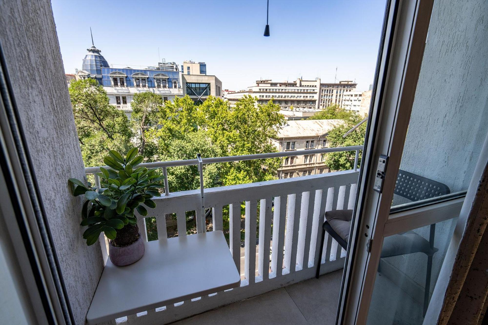 Romana Vibe Elegance In The Heart Of The City Bucareste Exterior foto