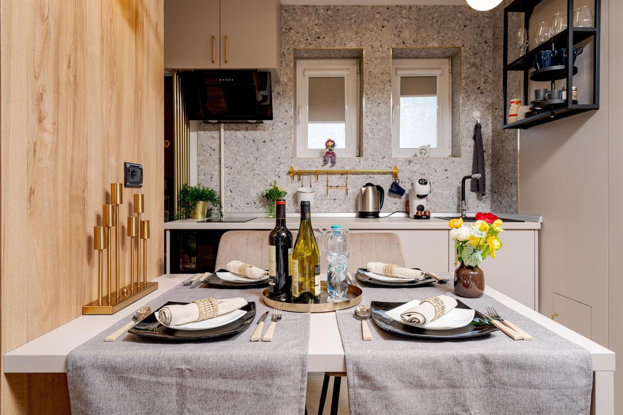 Romana Vibe Elegance In The Heart Of The City Bucareste Exterior foto